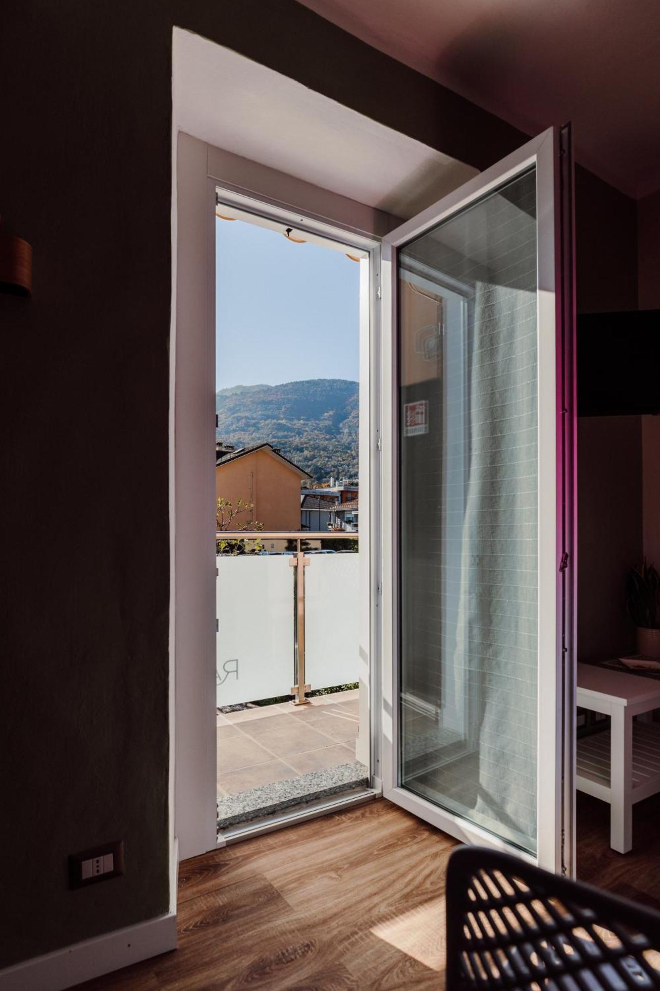 Apartamento Raggio Di Sole Domodossola Exterior foto